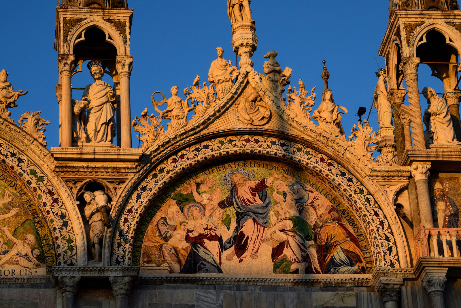 Basilica di San Marco : Sunset is truly one of the most extraordinary times to take in the beauty of the facade
