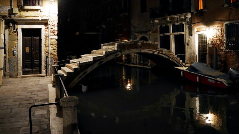 Remarkable Bridges : Ponte Chiodo at night