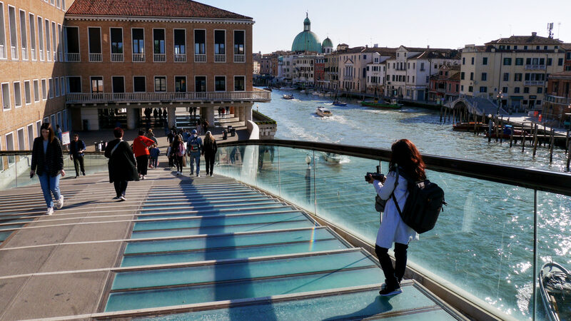 Remarkable Bridges : View from Ponte della Costituzione