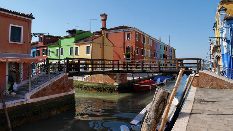 Burano : Tre Ponti is a unique wooden footbridge that branches in three directions