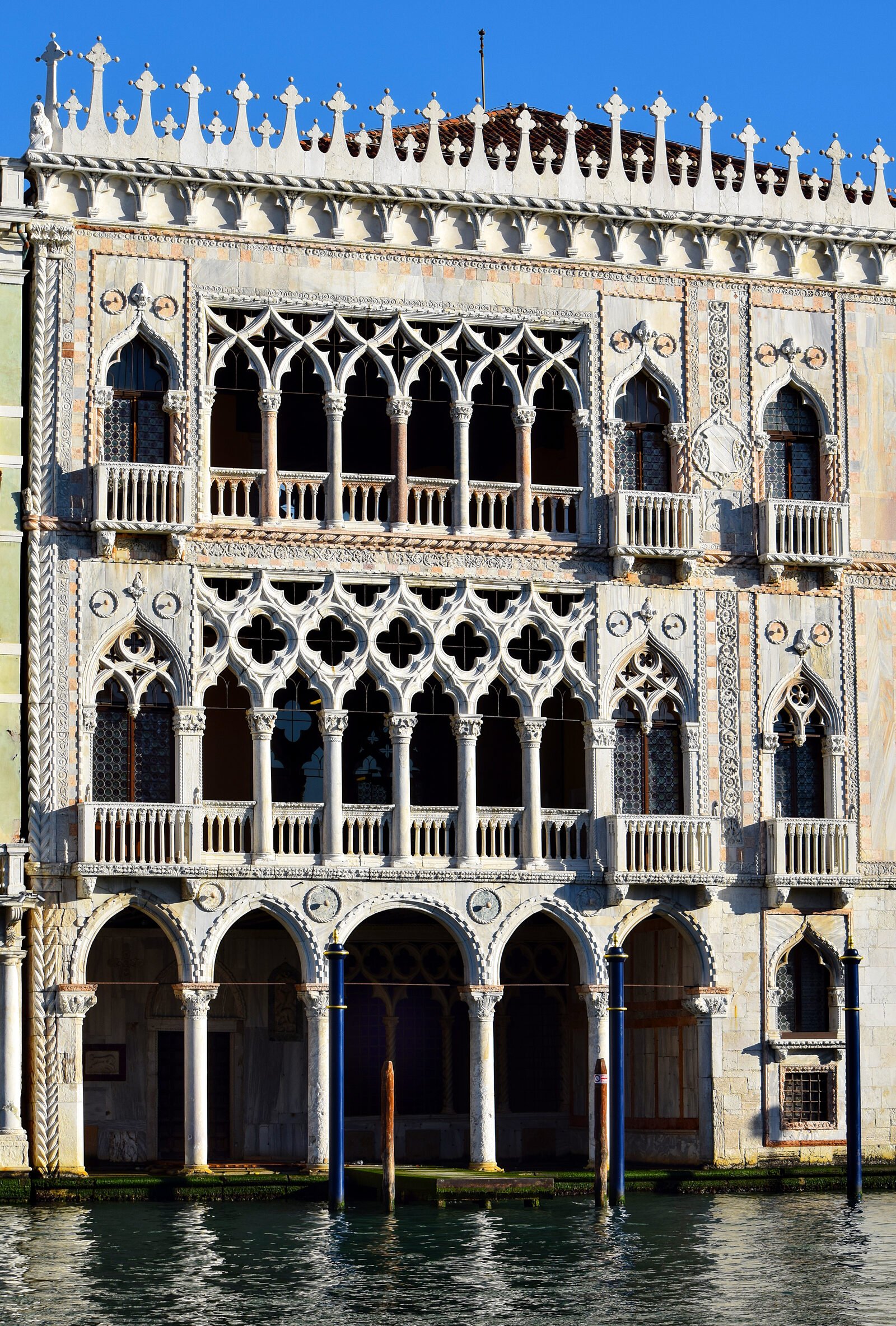 Ca' d'Oro : The distinctive facade, as seen from the Canal Grande