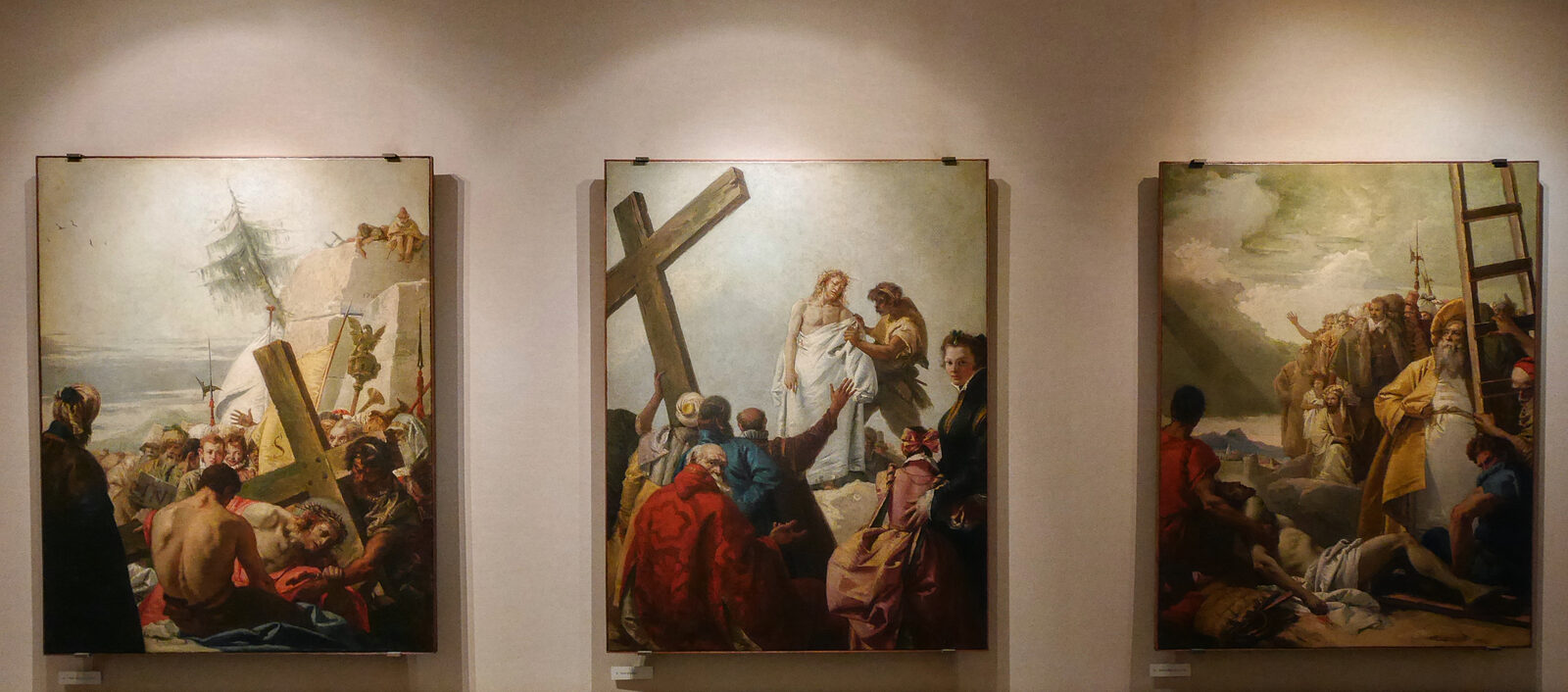 Chiesa di San Paolo : The biblical scenes uniquely incorporate diverse characters from 18th-century Venice such as elegantly adorned ladies, turbaned Turks and playful children