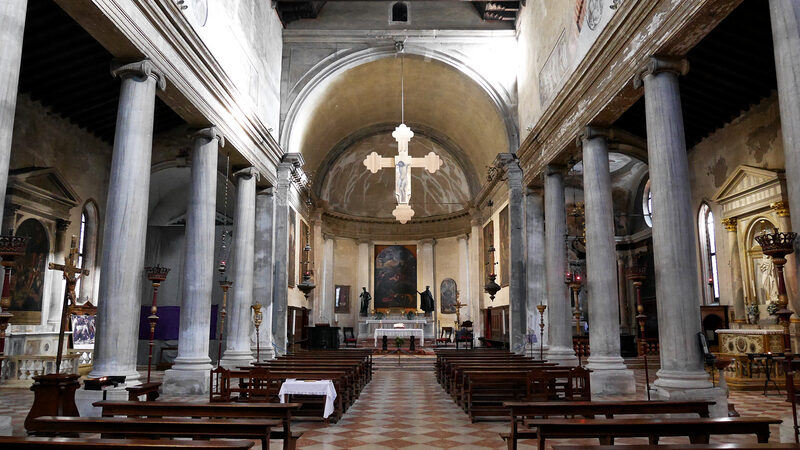 Chiesa di San Paolo : The nave, facing the altar