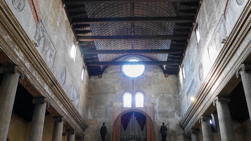 Chiesa di San Paolo : The nave facing the entrance