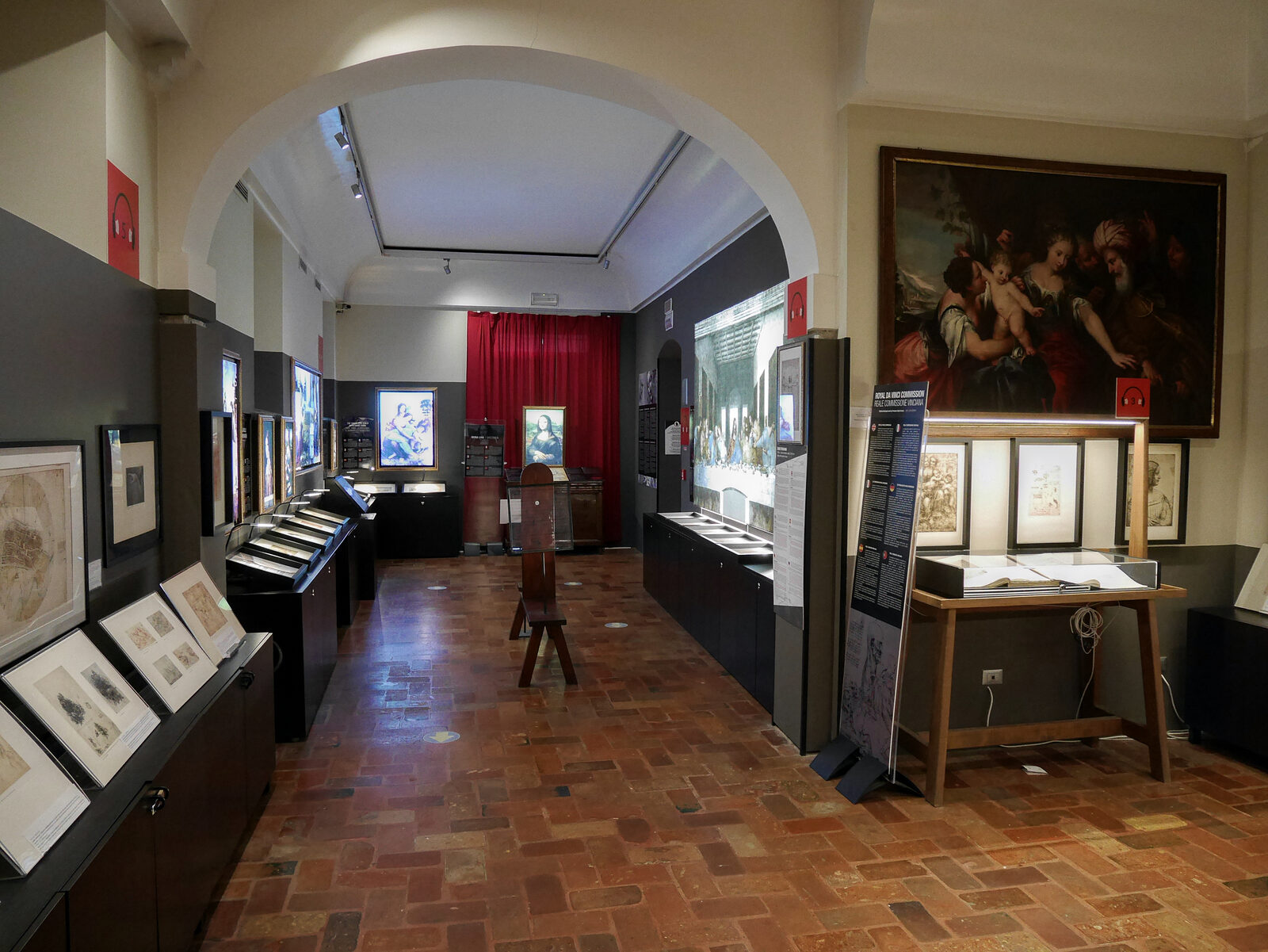 Da Vinci Interactive Museum : The room with Leonardo's artistic works