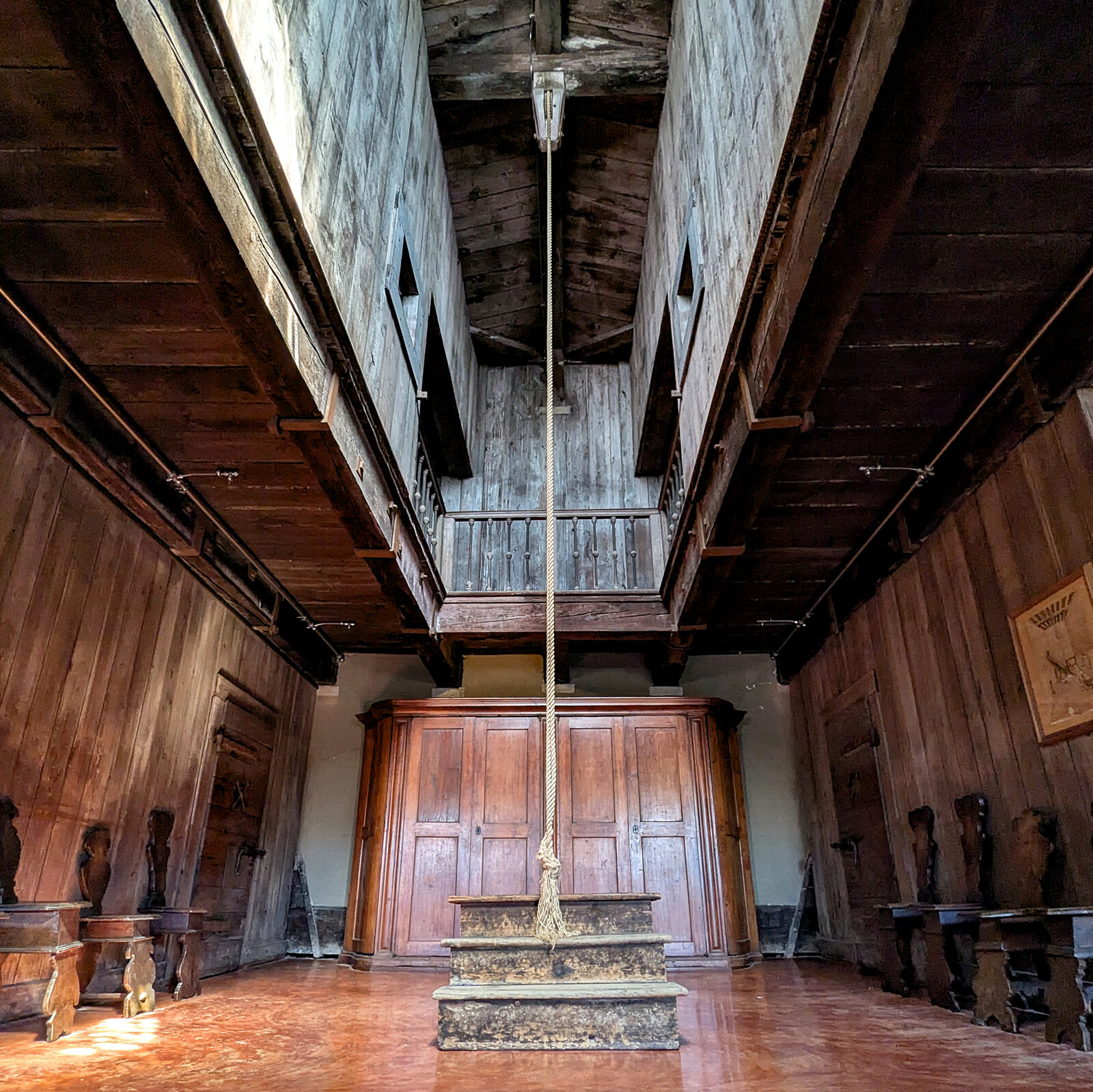 Doge's Palace : In the torture chamber, prisoners had their hands bound behind their backs and were hoisted upward — a method designed to quickly extract confessions
