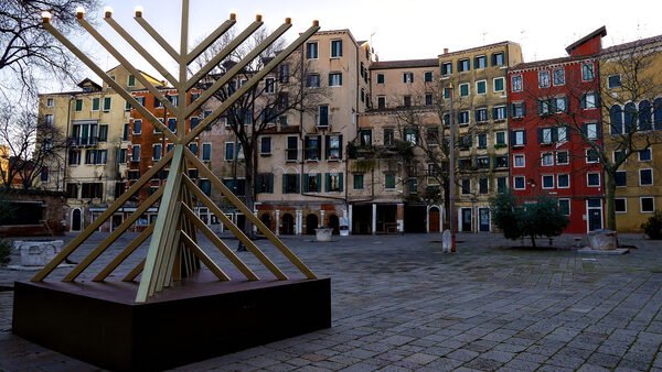 Ghetto Ebraico : The main square of the Venetian Ghetto situated on the small island of Ghetto Nuovo ('New Ghetto')