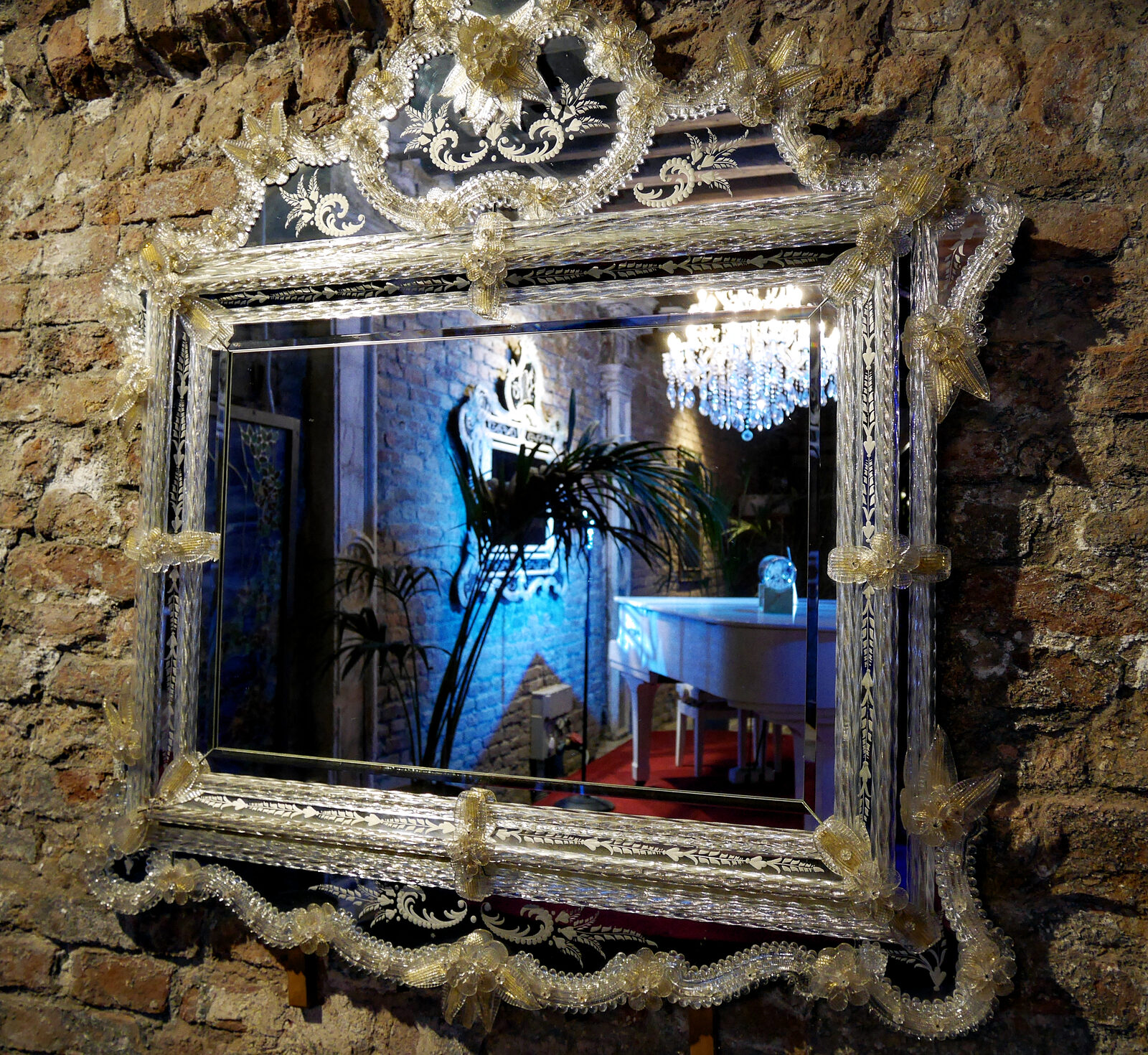 Glass Cathedral : This decorative mirror looks like it’s straight out of a Brothers Grimm fairytale