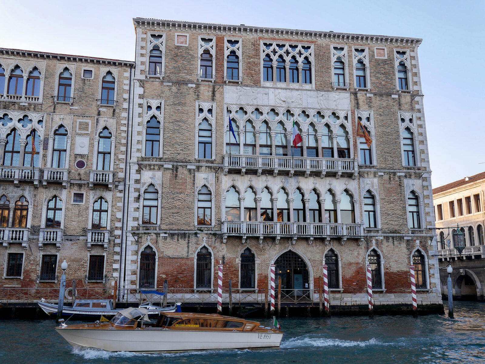 Grand Canal : Adjacent to Palazzo Giustinian is Ca' Foscari, once the residence of Doge Foscari and now hosting a university