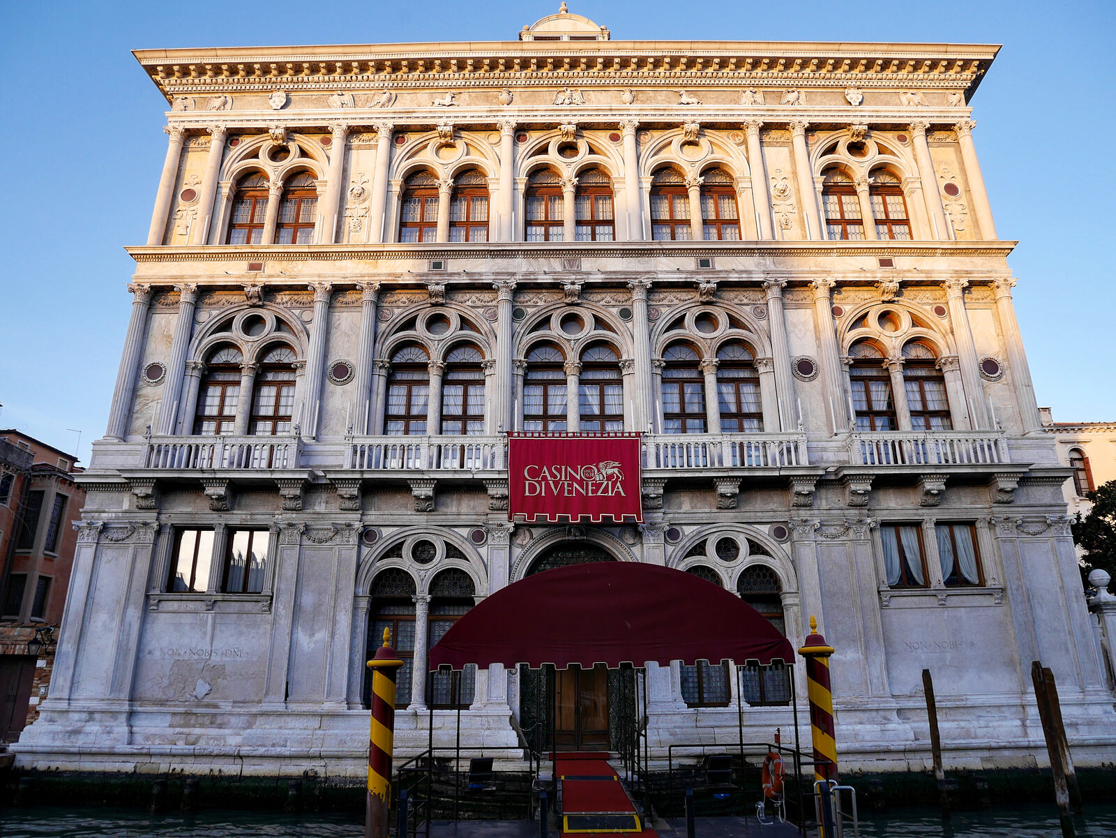 Grand Canal : The Ca' Vendramin Calergi palace is home to the Casino of Venice and is notable as the place where composer Richard Wagner passed away