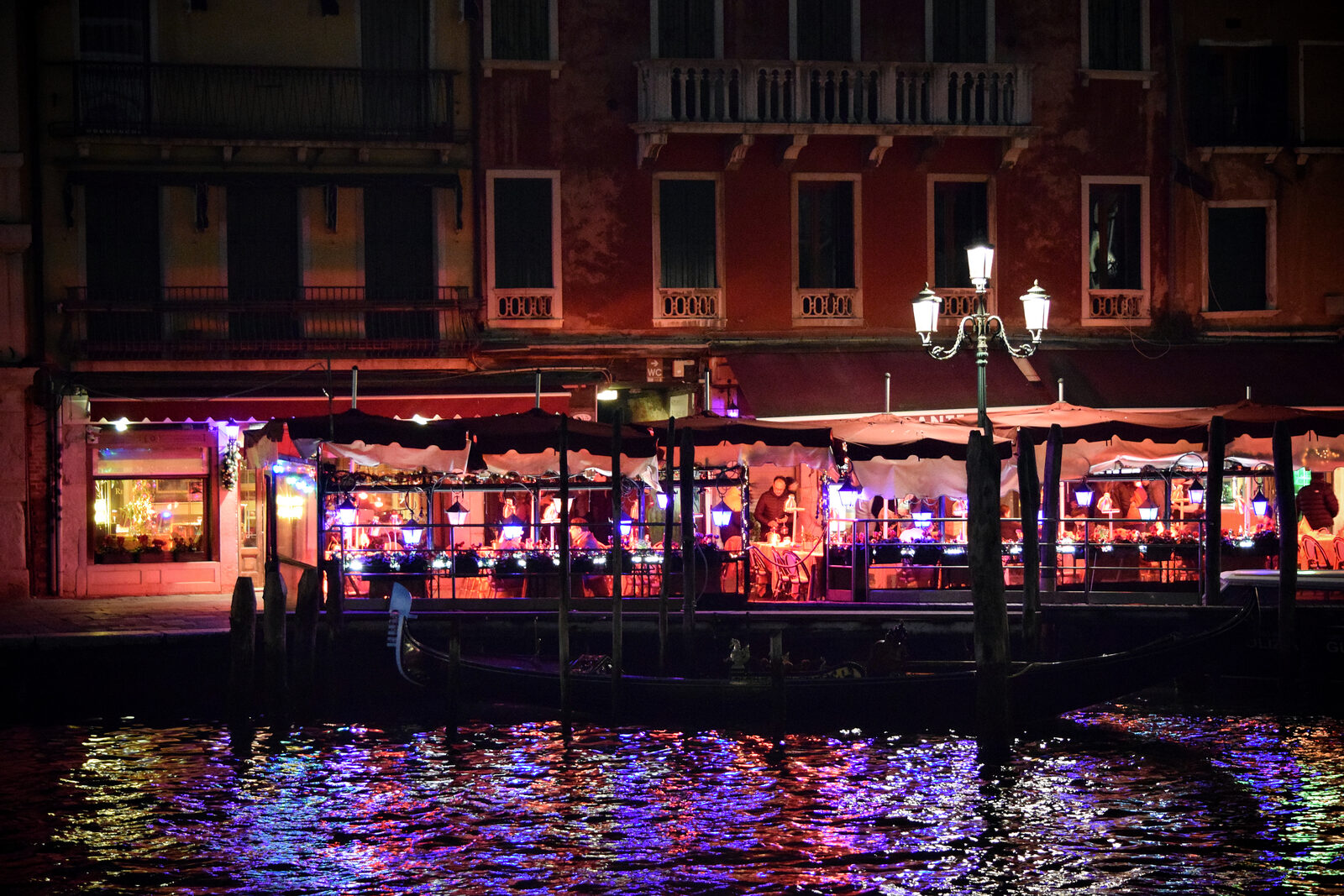 Grand Canal : The restaurants at Riva del Vin come alive once again during dinner time