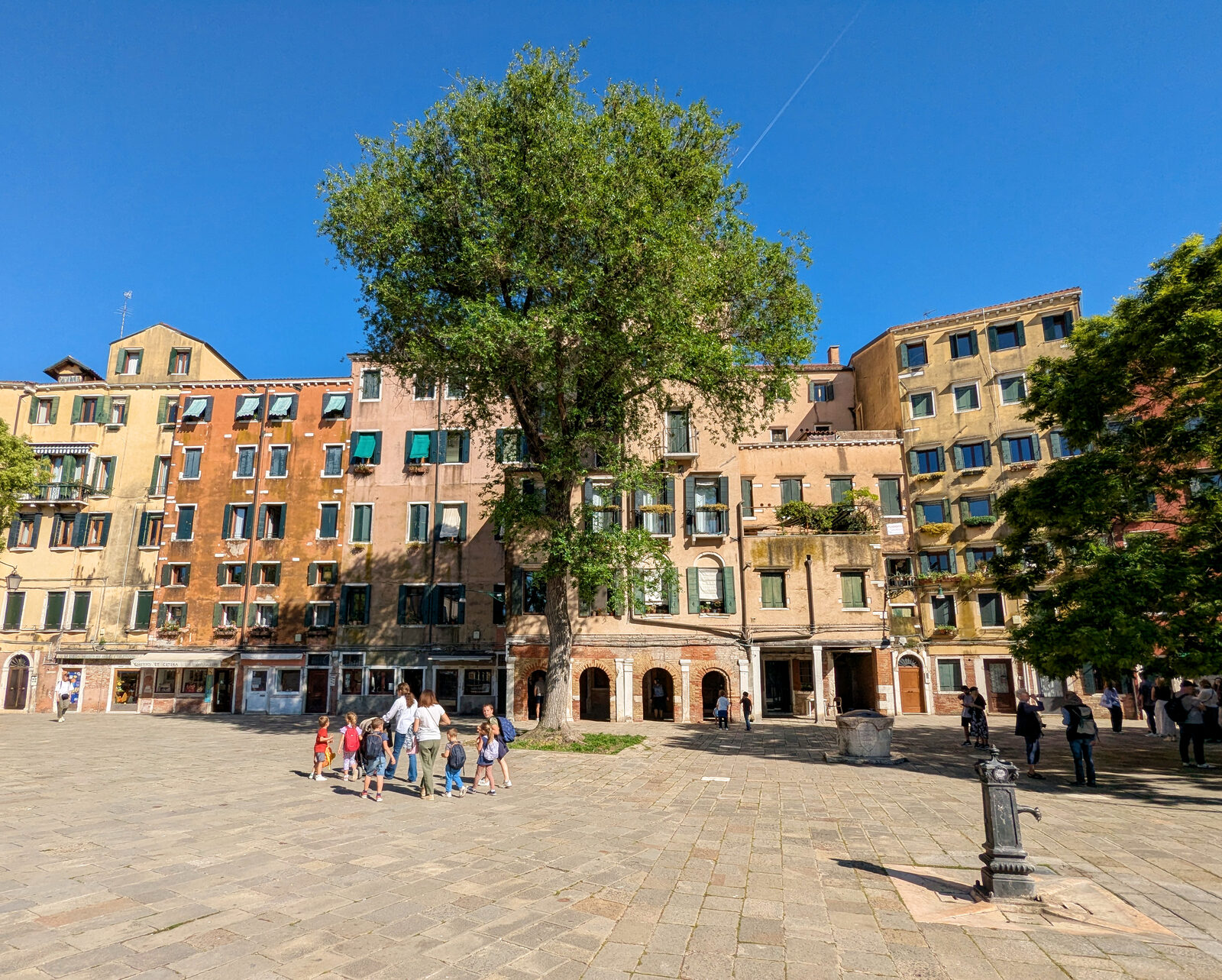 Jewish Ghetto : The same campo on a beautiful summer day. Despite the name “Nuovo” (New), this was the original area where Jews were first required to live.