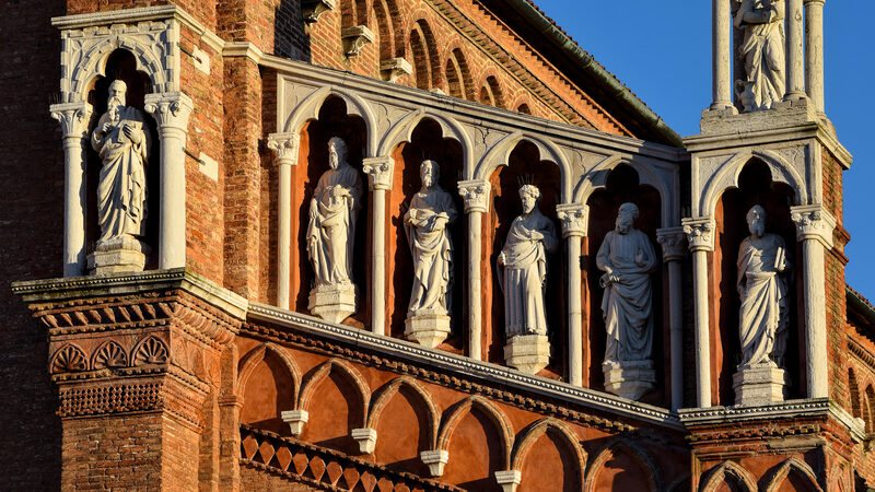 Madonna dell'Orto : Statues of the Apostles are among the numerous intricate details found in the facade