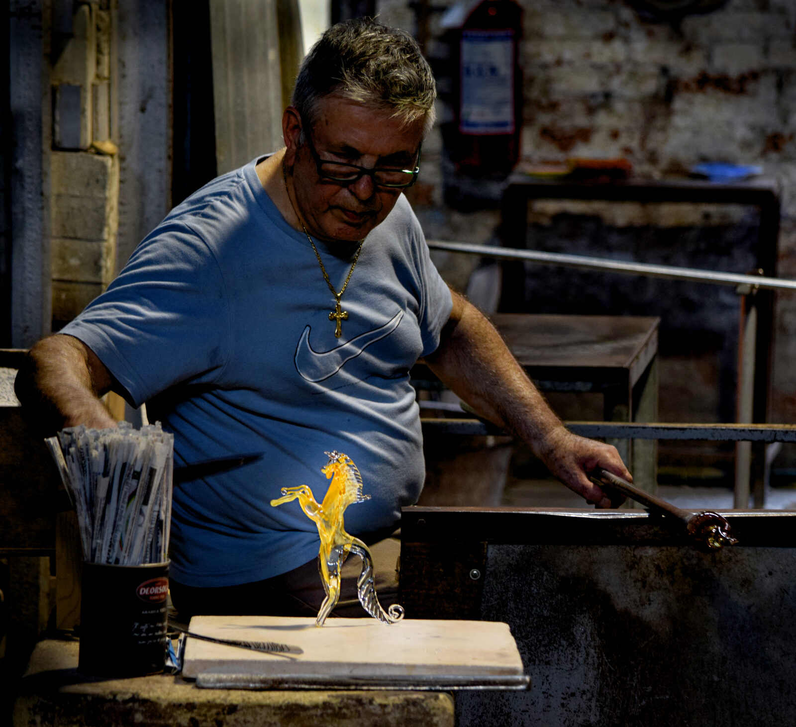Murano : Durante le dimostrazioni di soffiatura del vetro, maestri artigiani trasformano il vetro fuso in straordinarie creazioni proprio davanti ai tuoi occhi.