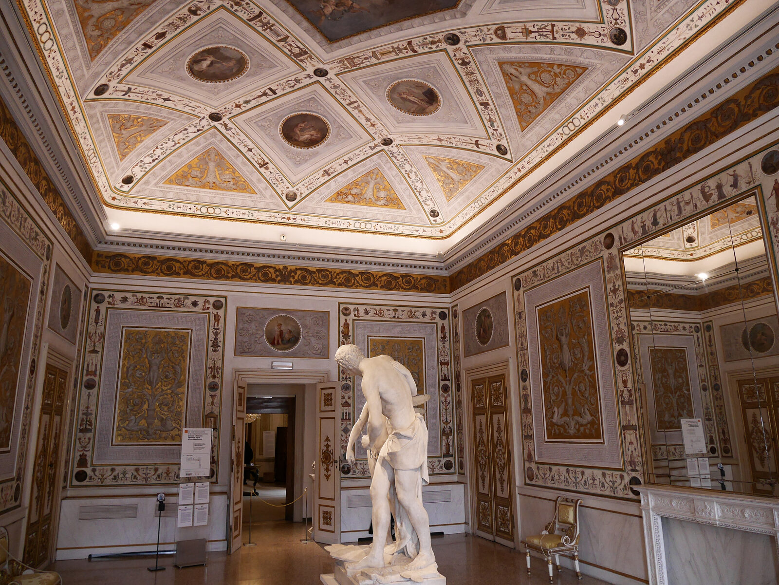 Museo Correr : The 'Sala delle vedute' (Room of Views) features 'Daedalus and Icarus' as its centerpiece marking Antonio Canova's first recognised masterpiece