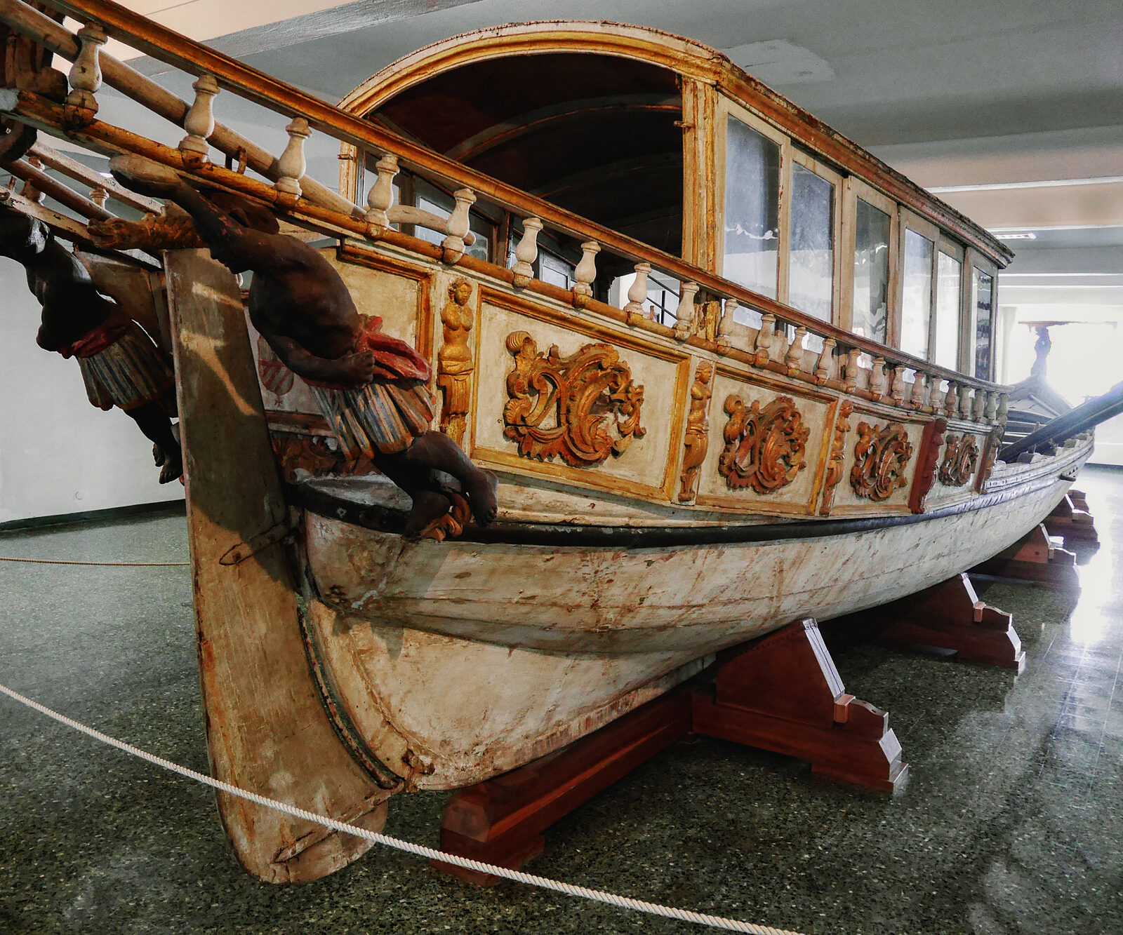 Naval History Museum : Original historical vessels are also exhibited