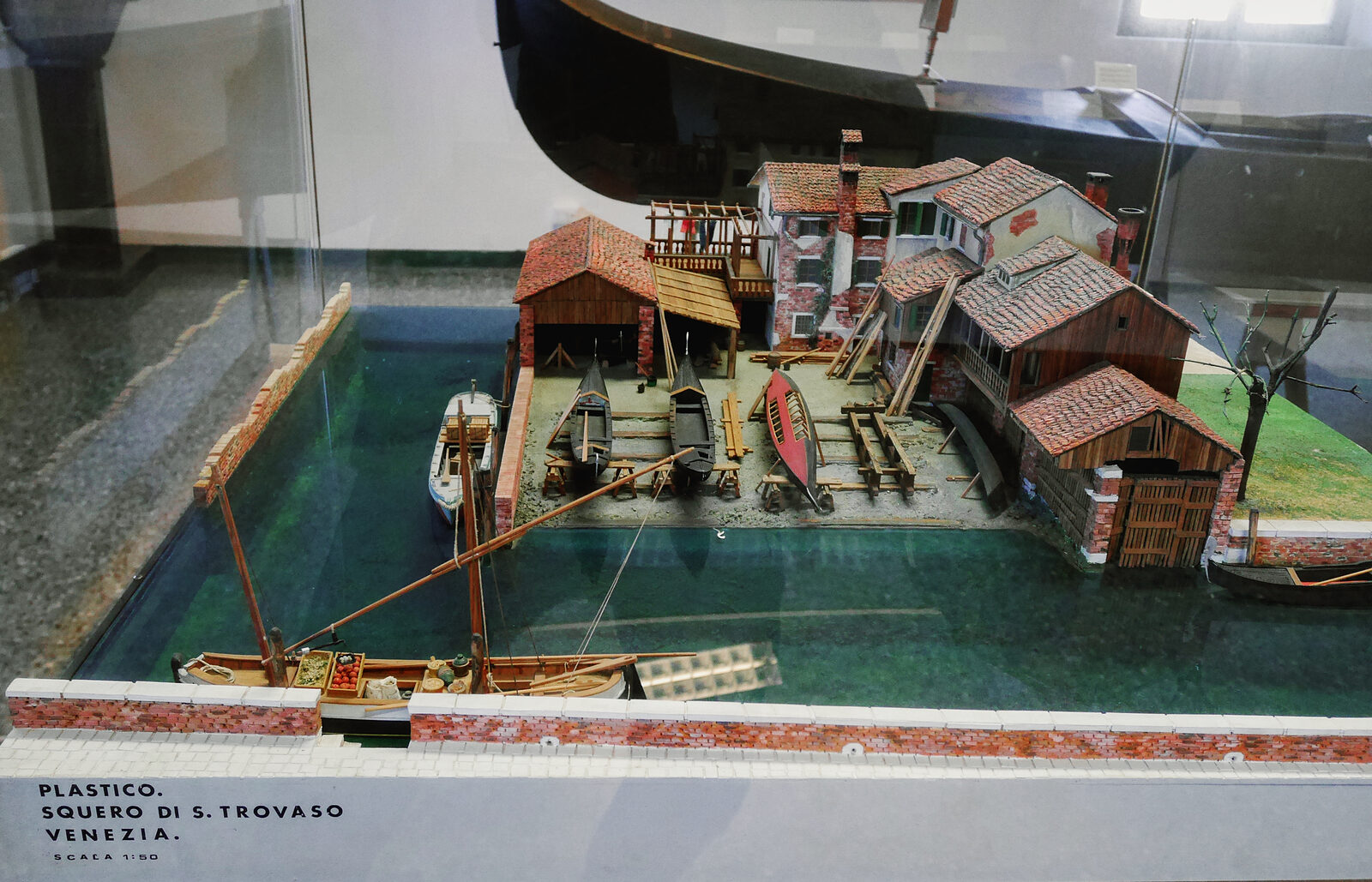 Naval History Museum : A diorama of one of the few remaining authentic gondola shipyards in Venice: Squero di San Trovaso