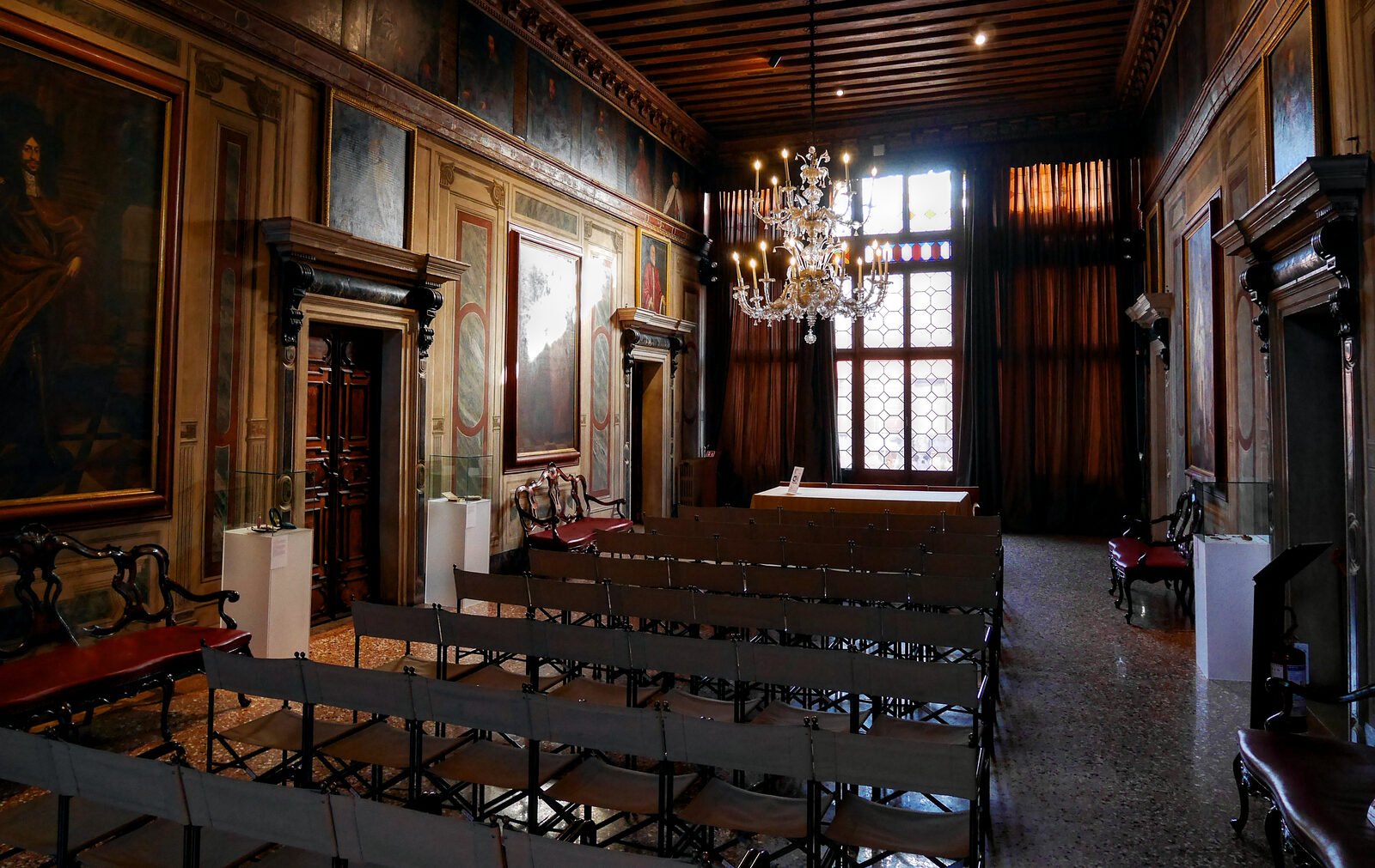 Palazzo Mocenigo : The Portego is the typical large central hall in Venetian palaces, used for celebrations and official events