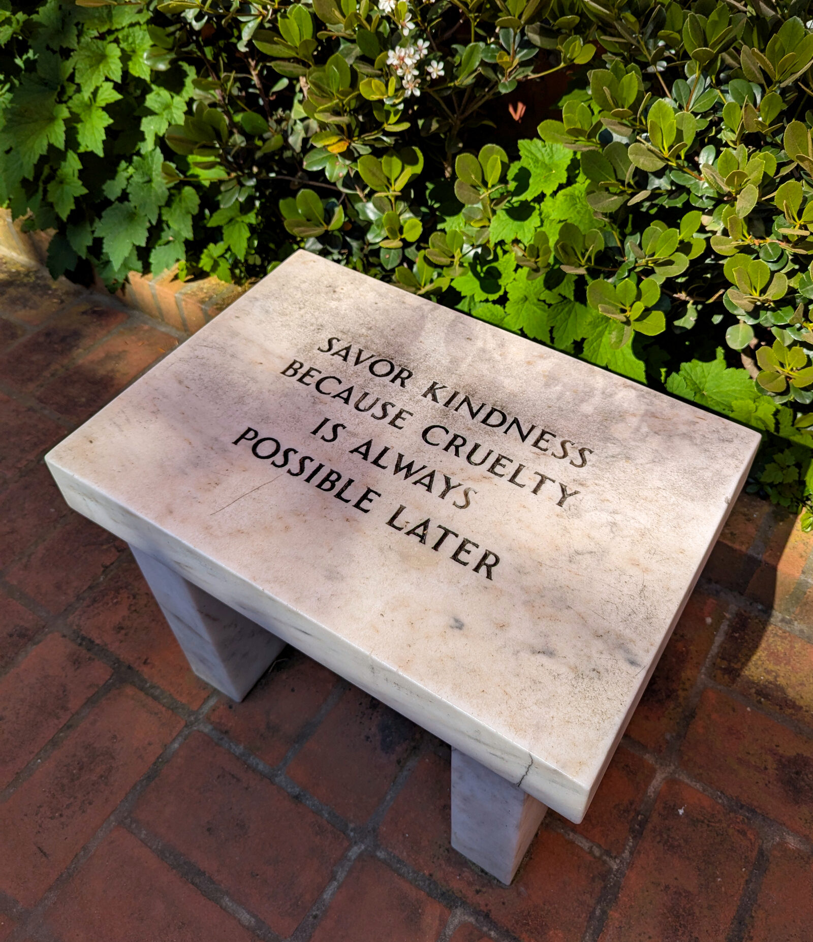 Peggy Guggenheim Collection : Some benches even carry a thoughtful message