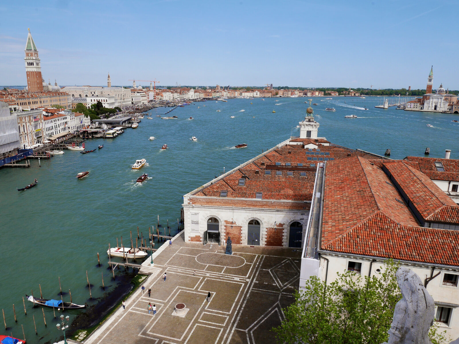Punta della Dogana : From the outside balcony of Santa Maria della Salute, it’s easy to see why this spot was chosen for sea customs.