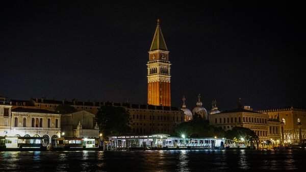 Punta della Dogana : And at night with the mesmerising sight of the Campanile di San Marco