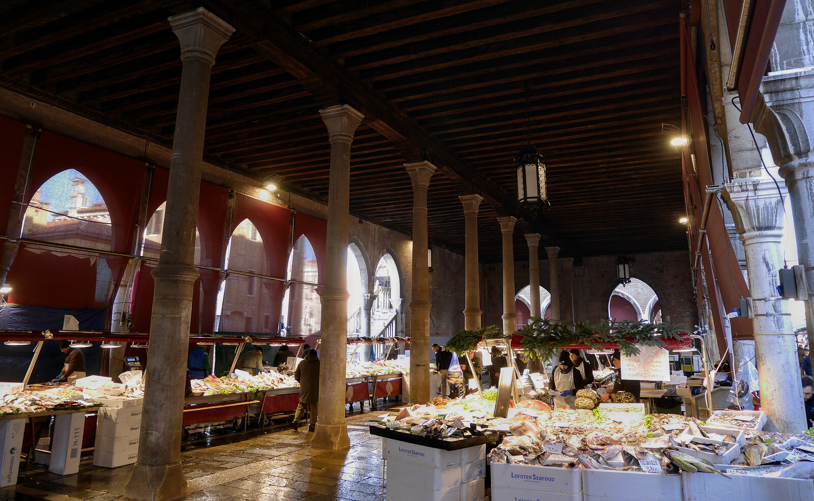 Rialto Market : Visiting in winter helps keep the smell at bay, which is a blessing if you’re sensitive to it