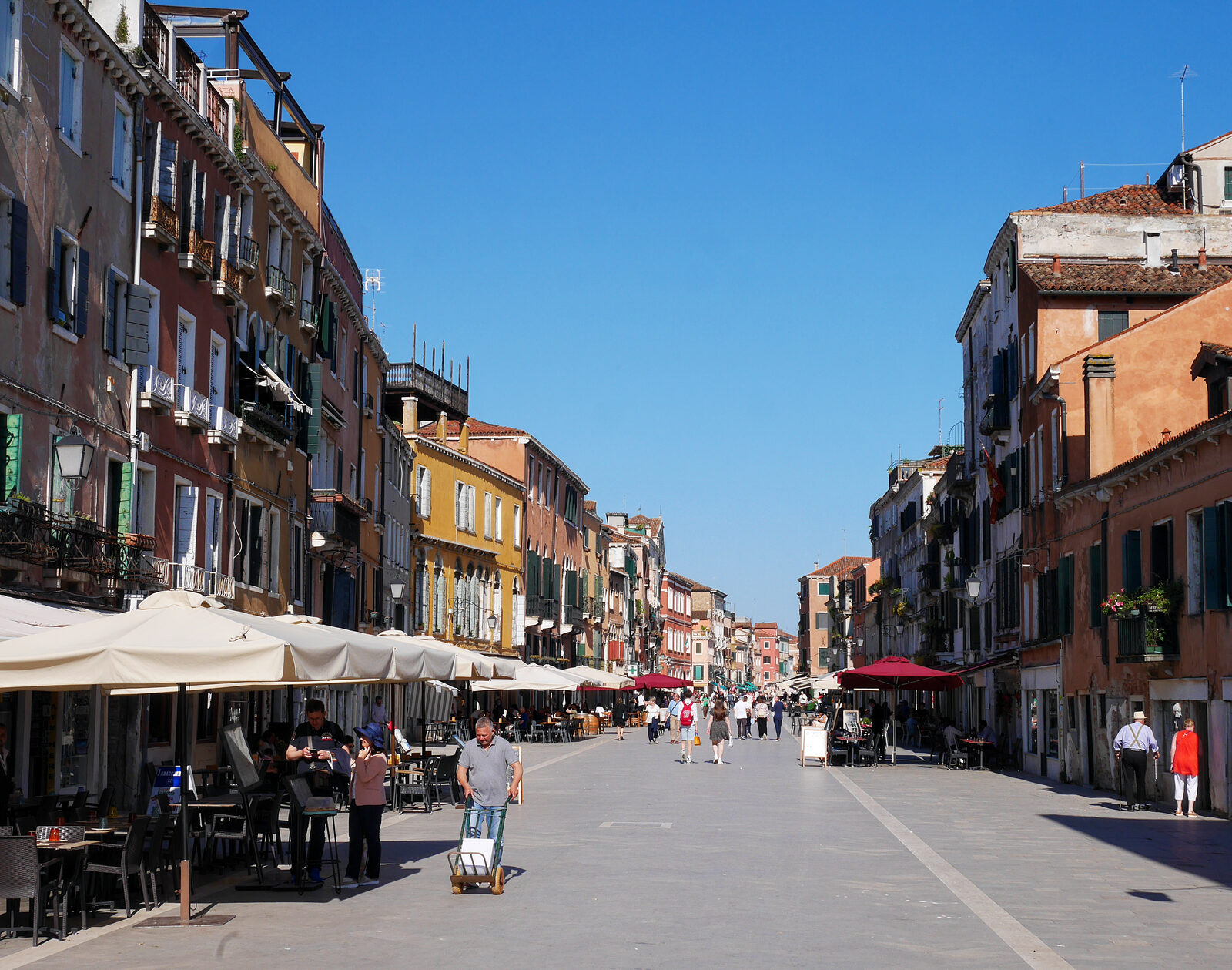 Riva degli Schiavoni : It's good to know Via Garibaldi offers a taste of authentic Venetian life away from the tourist bustle
