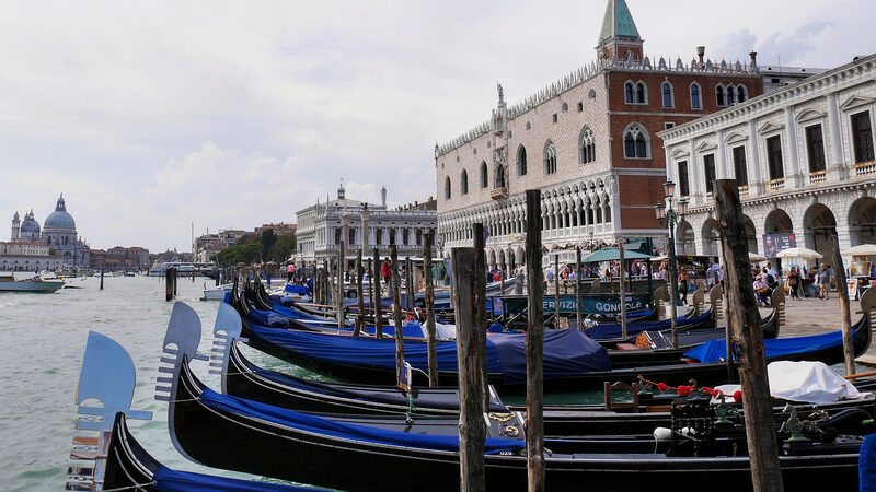 Riva degli Schiavoni : The Riva extends from the waterfront of Palazzo Ducale