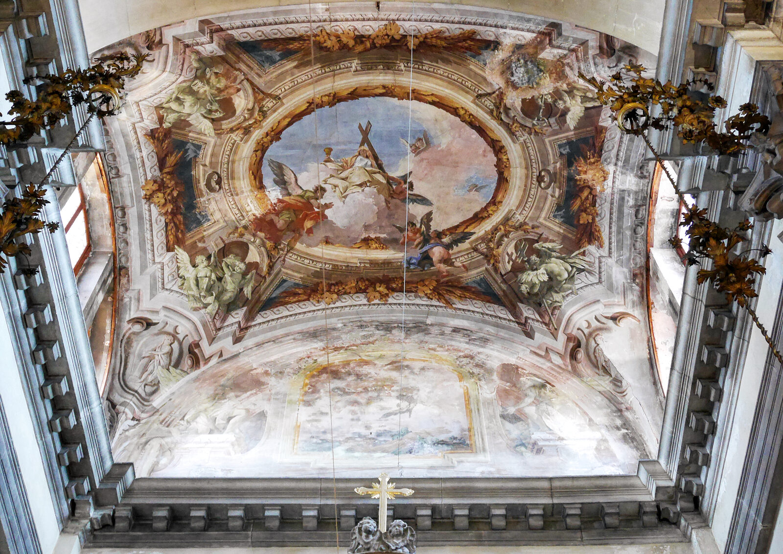 San Barnaba : Let’s not forget the venue is still a church — deconsecrated, yes, but still adorned with beautiful ceiling frescoes by Costantino Cedini, a late-18th-century follower of Tiepolo