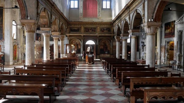 San Giacomo dall'Orio : The main nave facing the counter-facade