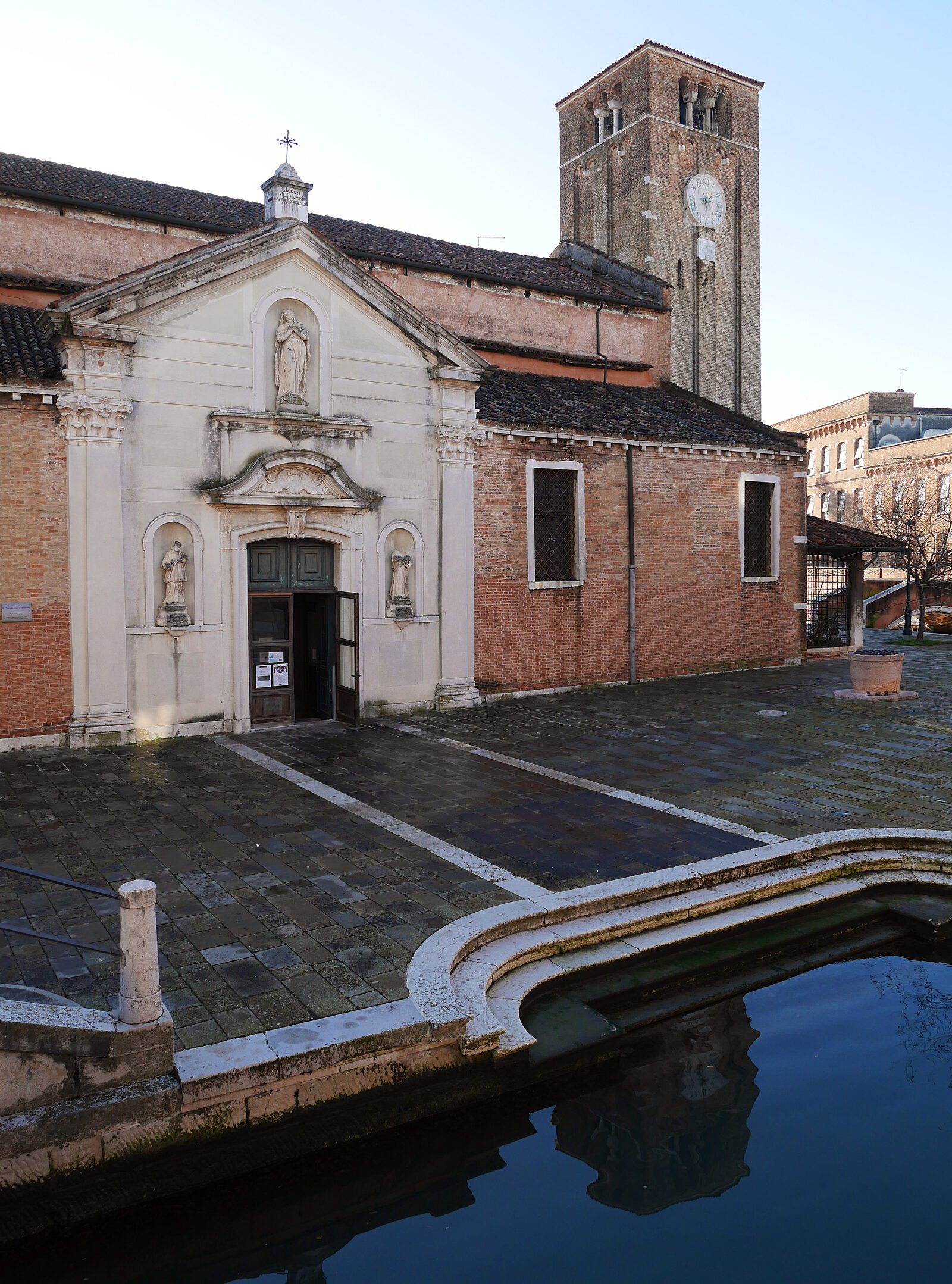 San Nicolo dei Mendicoli : The bell tower dates back to the 13th century