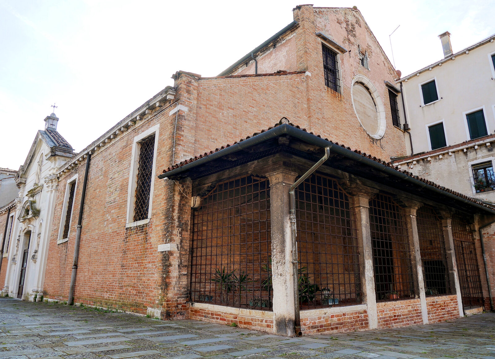 San Nicolo dei Mendicoli : Once a common feature of Venetian churches, this portico was a meeting spot for poor religious women