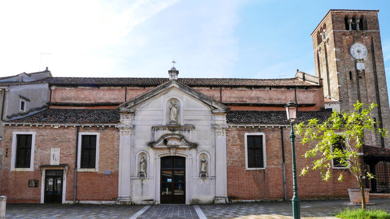 San Nicolo dei Mendicoli : Nothing about the exterior prepares you for the richness inside