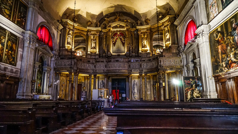 San Rocco : The impressive counter-facade with the organ loft