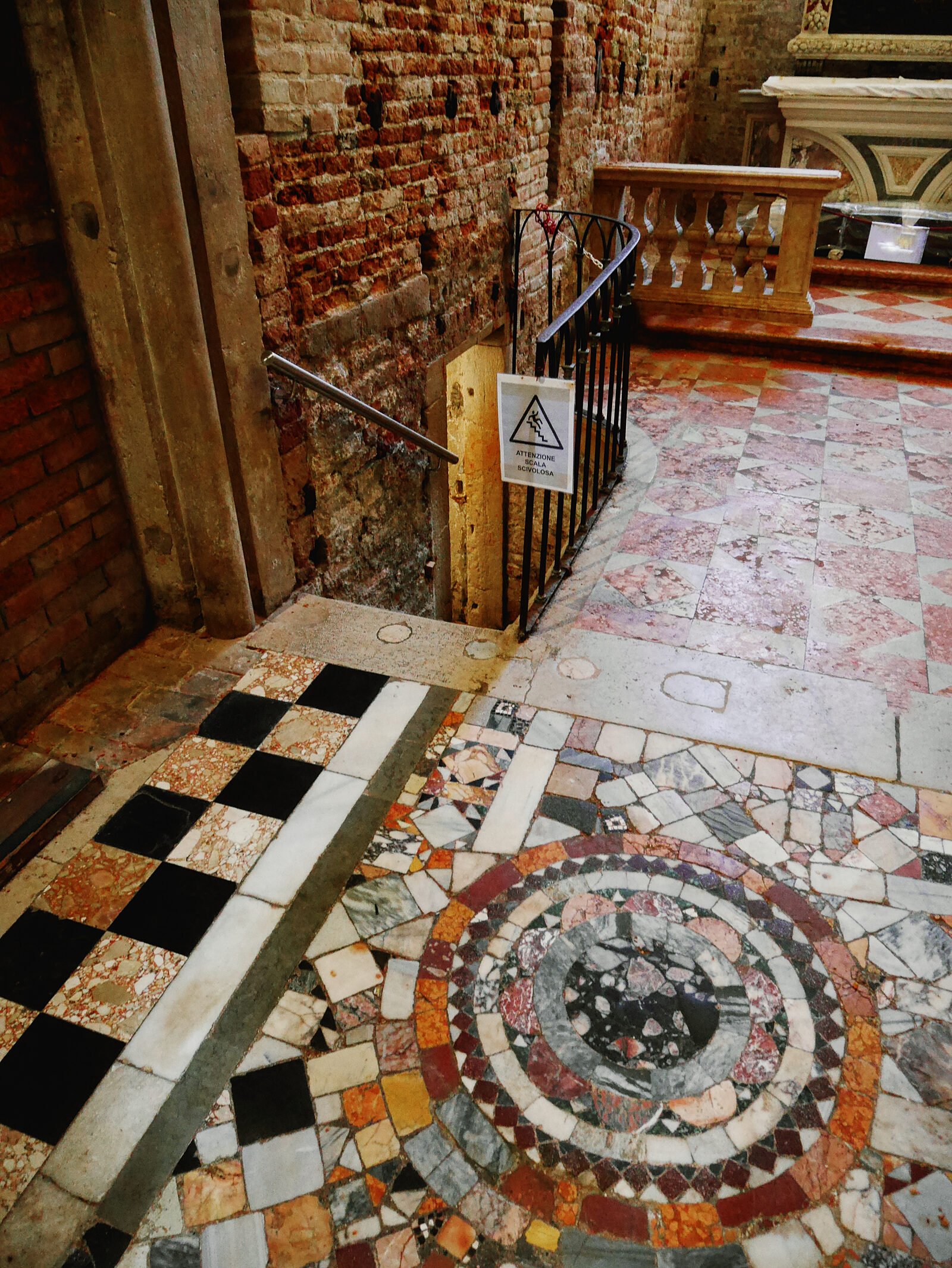 San Zaccaria : Do you feel brave enough to descend this staircase to the underground crypt?