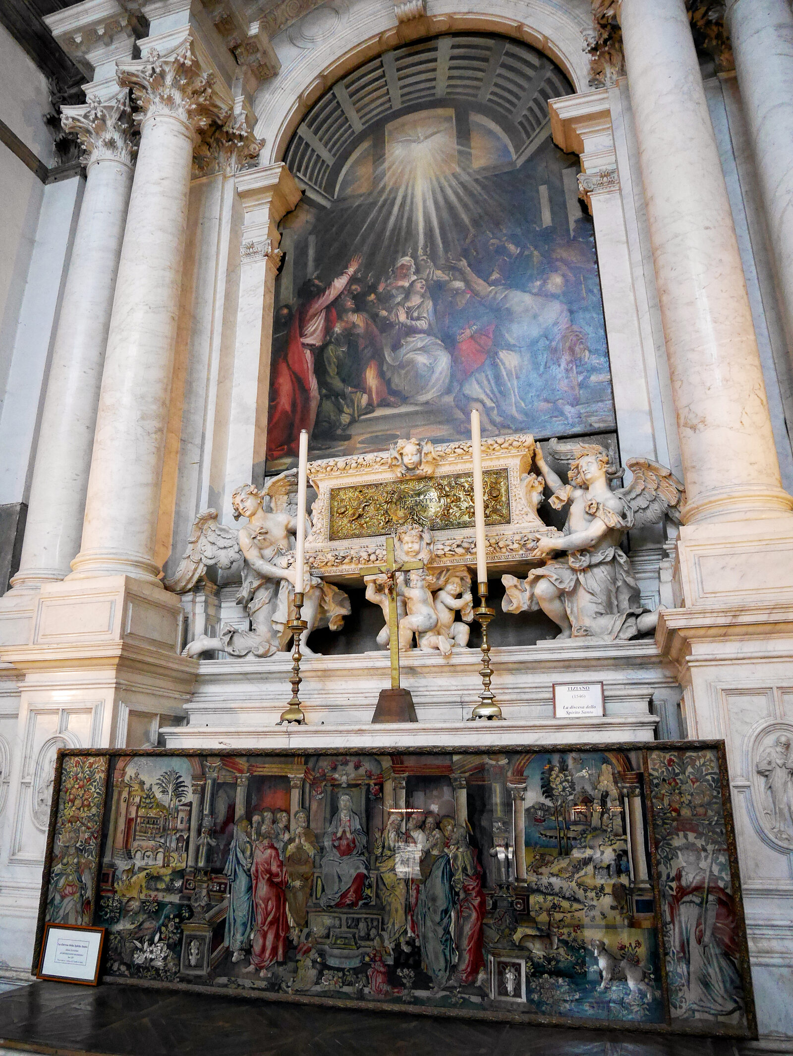 Santa Maria della Salute : Art fills each of the six radiating chapels and in this one, you’ll find Titian’s Descent of the Holy Spirit from 1545