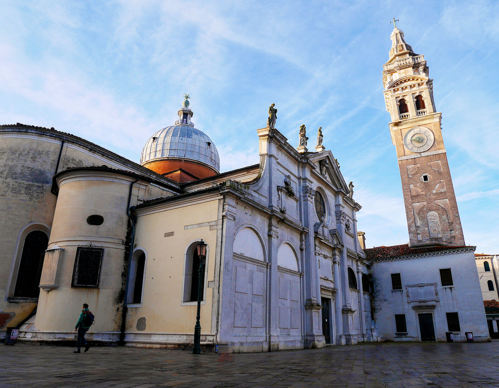 Santa Maria Formosa : Facing the campo is the baroque facade