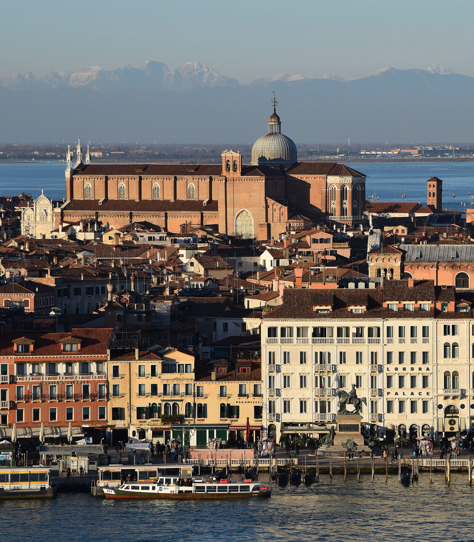 Santi Giovanni e Paolo : Seen from the bell tower of San Giorgio Maggiore