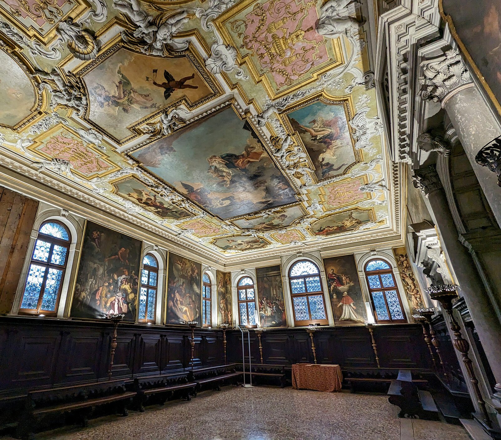 Scuola Grande Carmini : The capitular hall, the largest of the rooms, is adorned with the most precious works of the Scuola