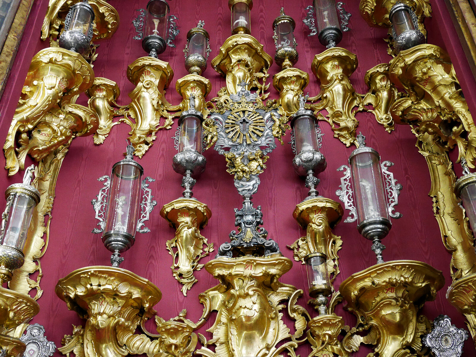 Scuola Grande di San Rocco : The Scuola's silverware collection was once second only to that of St. Mark's Basilica