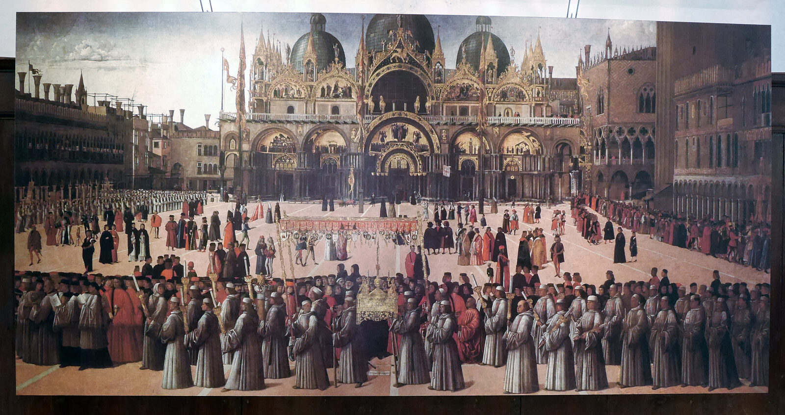 Scuola Grande San Giovanni : 'Procession in Piazza San Marco' by Gentile Bellini offers an interesting glimpse of what St. Mark's Basilica looked like in the 15th century.