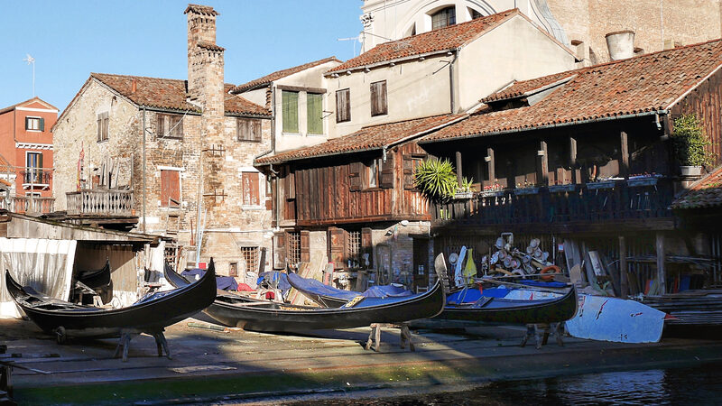 Squero di San Trovaso : The workshop and living quarters, resembling an alpine chalet, are quite unusual for Venice