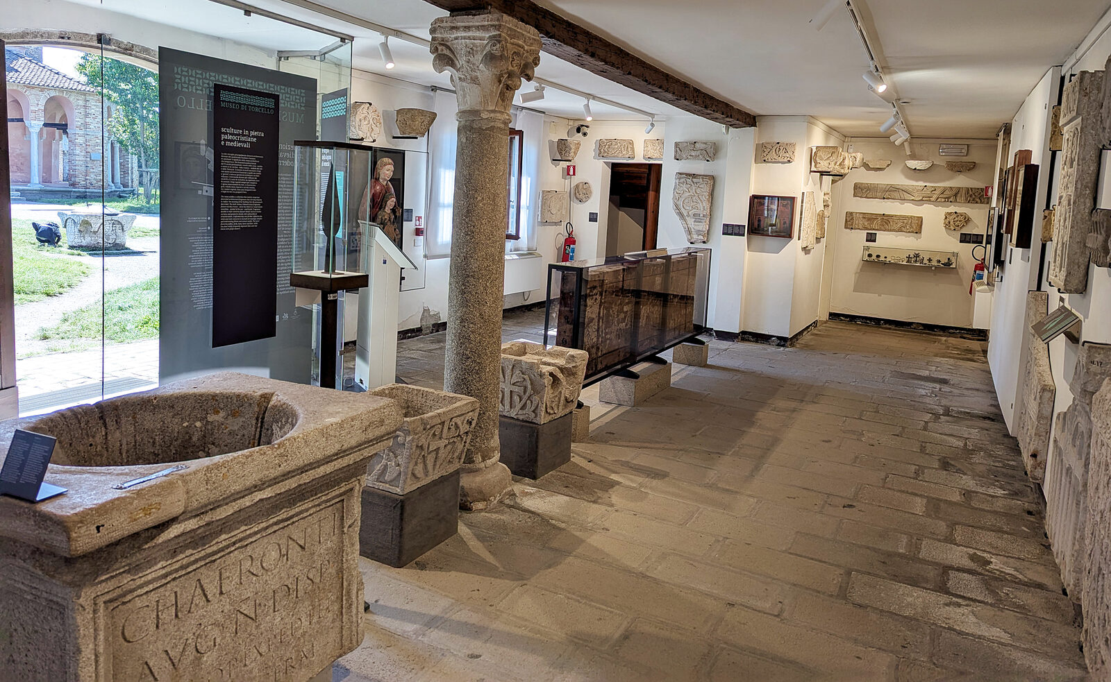 Torcello : Today, the former Council building houses the Torcello Museum’s medieval and modern collections