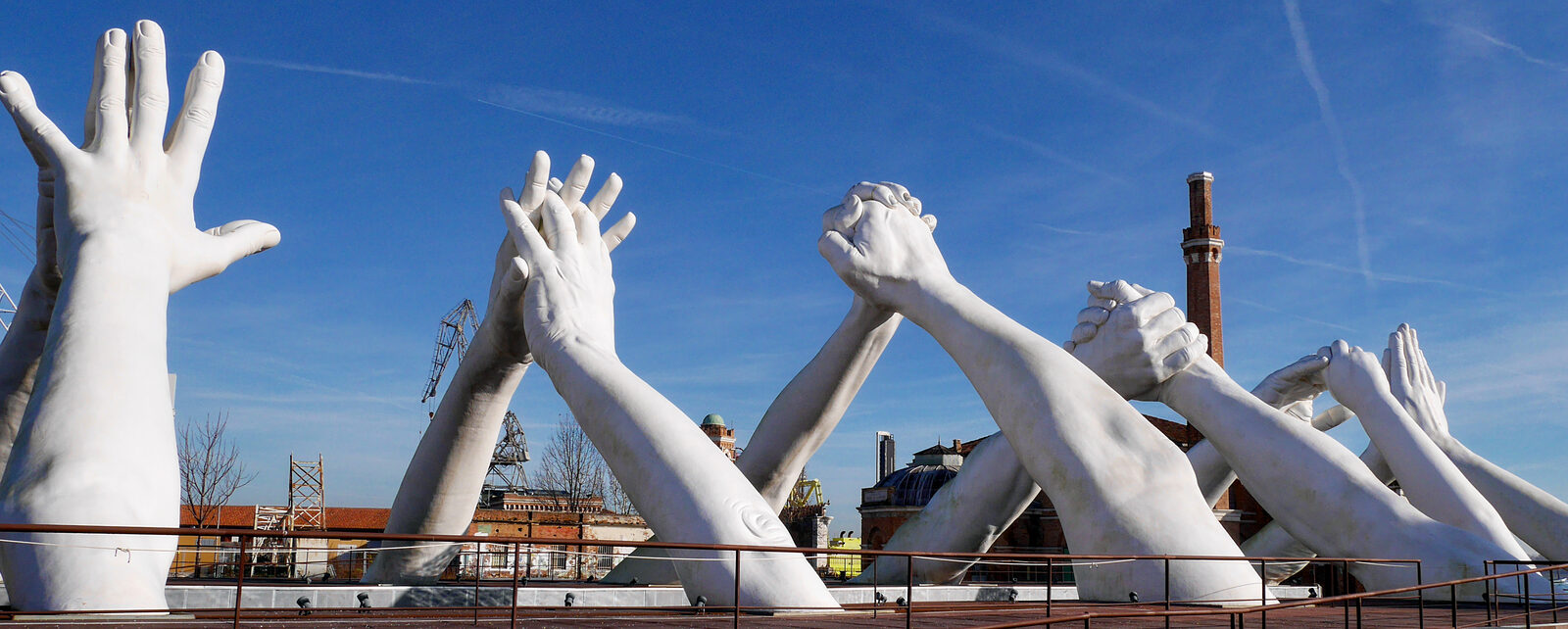 Venetian Arsenal : The 6 pairs of monumental hands comprising the Building Bridges art display