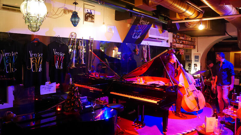 Venice Jazz Club : Frederico prepared to claim back his seat at the piano